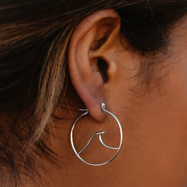 Wave Hoops Earrings S00 - Women - Accessories