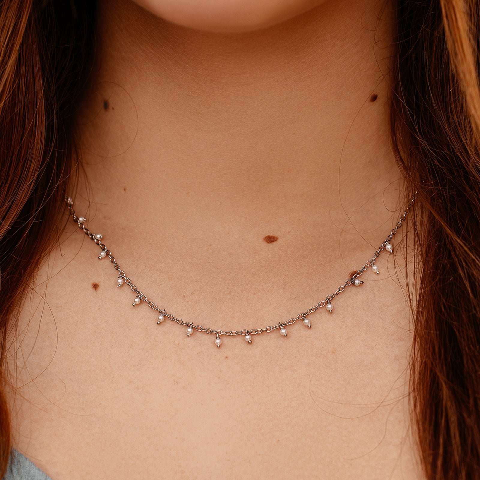 Choker necklace clearance with hanging chain