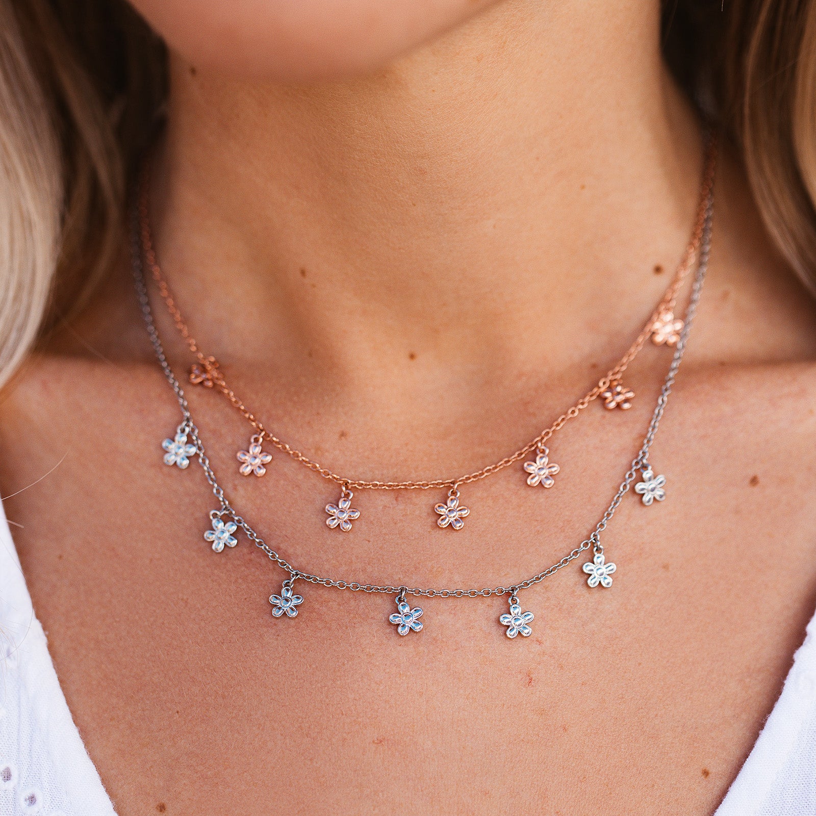 Daisy choker deals pura vida