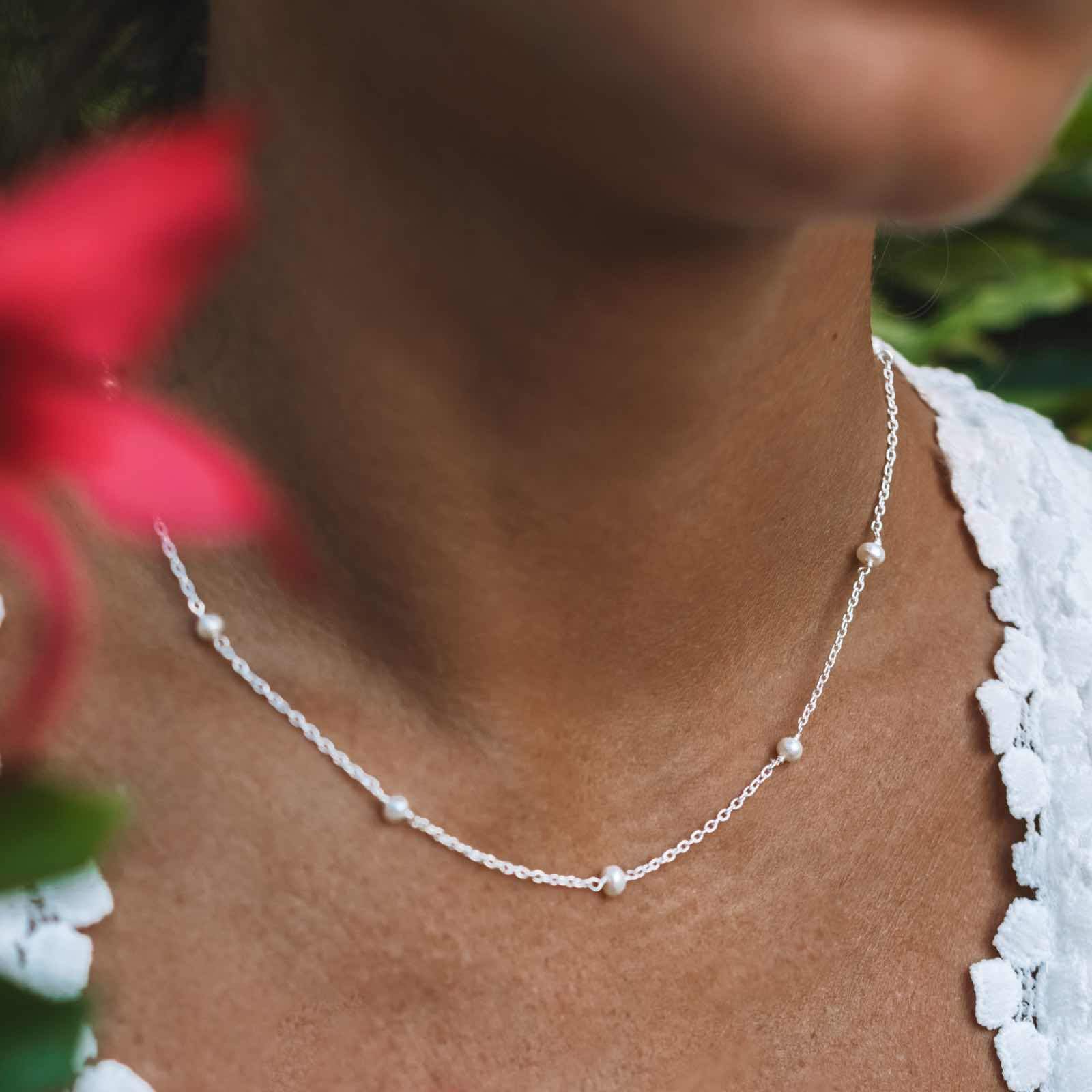 Pura vida shop pearl necklace