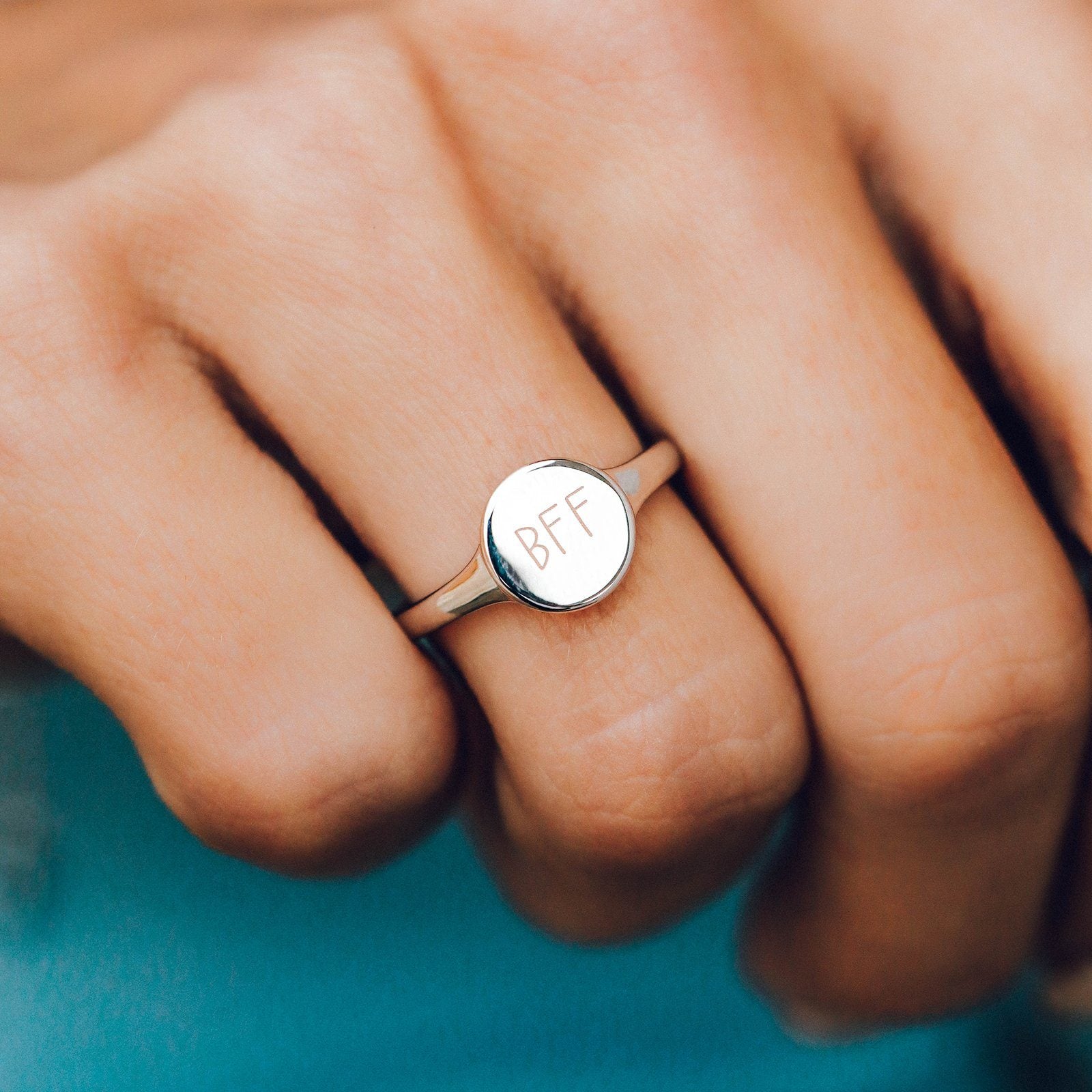 Engravable signet store ring pura vida